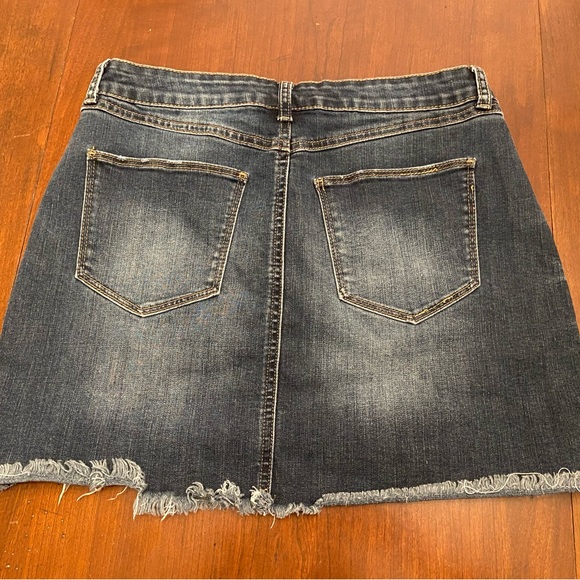 Rewash Womens Mini Skirt Size 7/28 Vintage Reunion Distressed Denim Jean skirt - Picture 11 of 13
